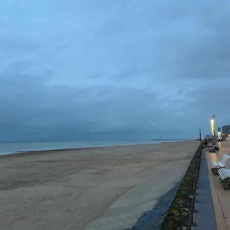 Knus Aan De Zeedijk * Oostende
